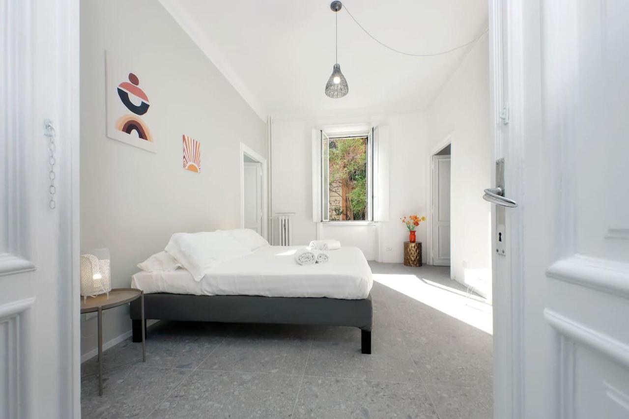 Appartamento "Corso - Cuore Di Roma" By Flatinโรม ภายนอก รูปภาพ