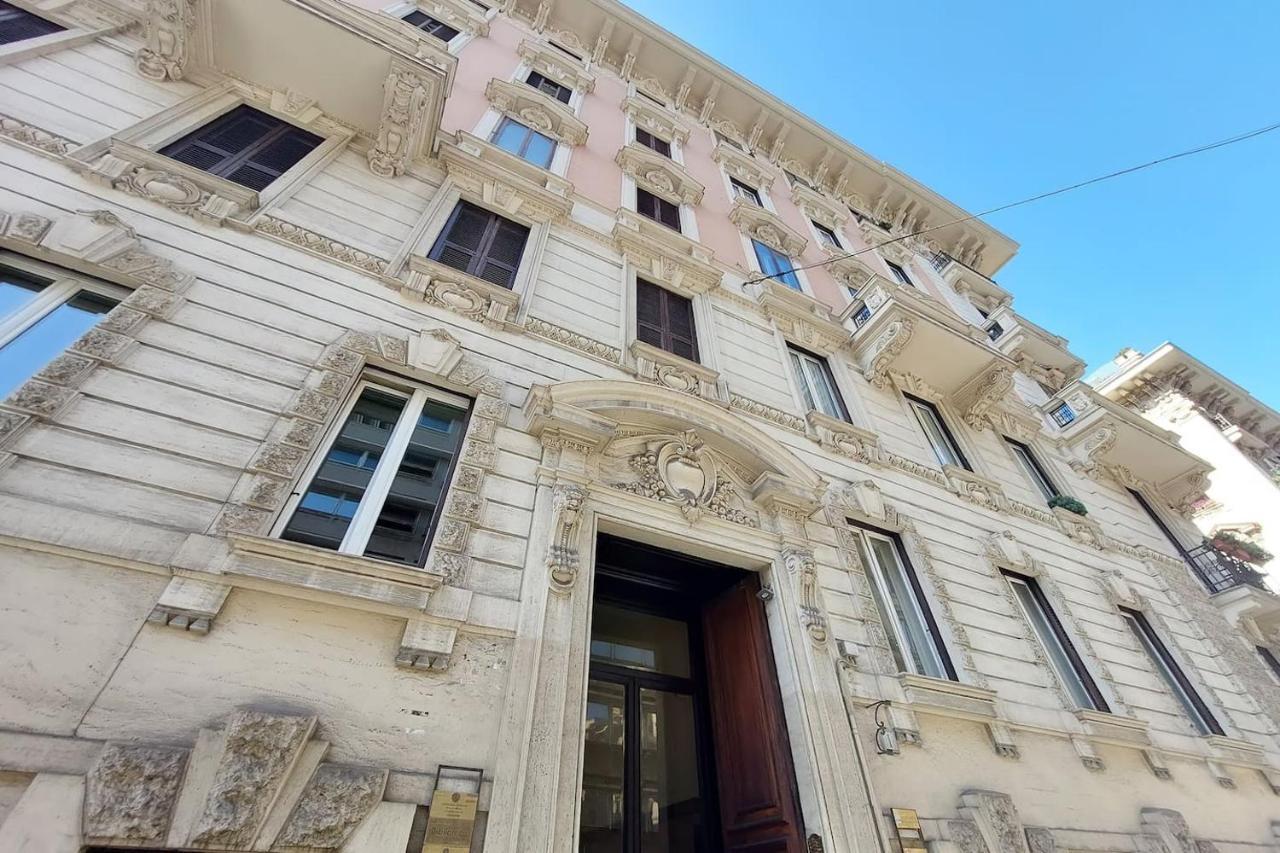 Appartamento "Corso - Cuore Di Roma" By Flatinโรม ภายนอก รูปภาพ